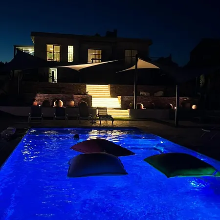 5 Bds Breathtaking Views Large Pool Jacuzzi